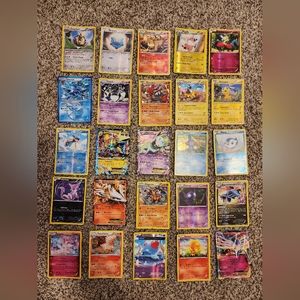 25 holographic pokemon cards